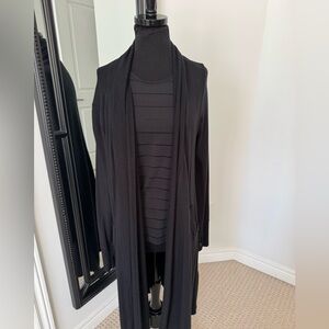 Athleta black pranayma long wrap and bonus tank top size small guc